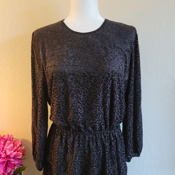 DKNY NEW Women's Black Velvet Flocked Leopard-prin - Picture 4 of 8